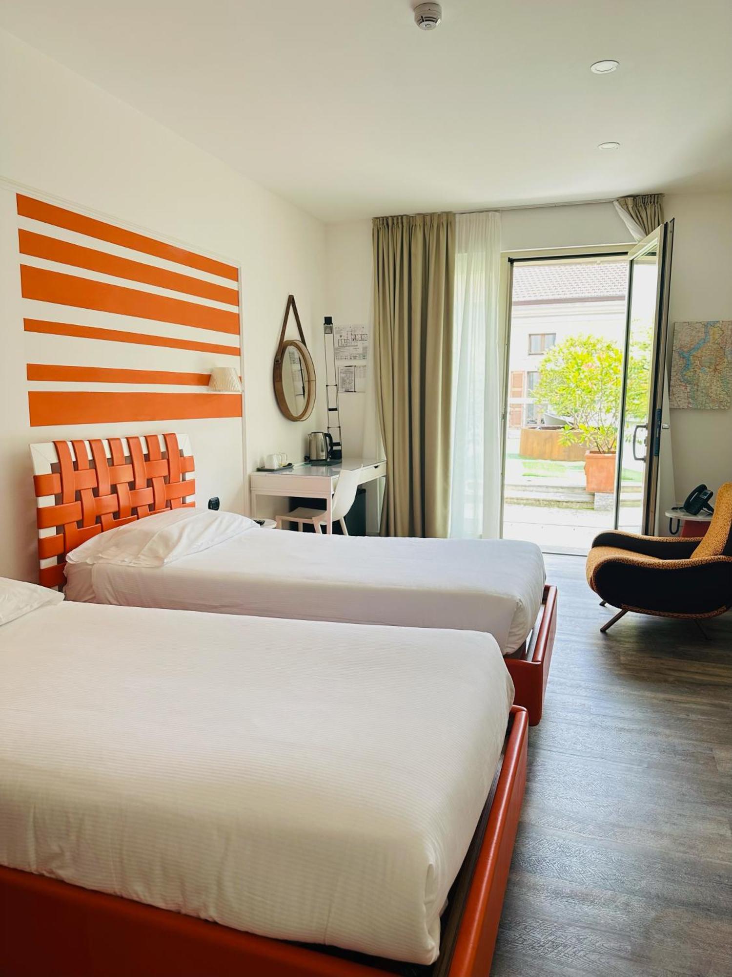 Hotel Al Campanile - Luxury Suites & Apartments Μπαβένο Εξωτερικό φωτογραφία