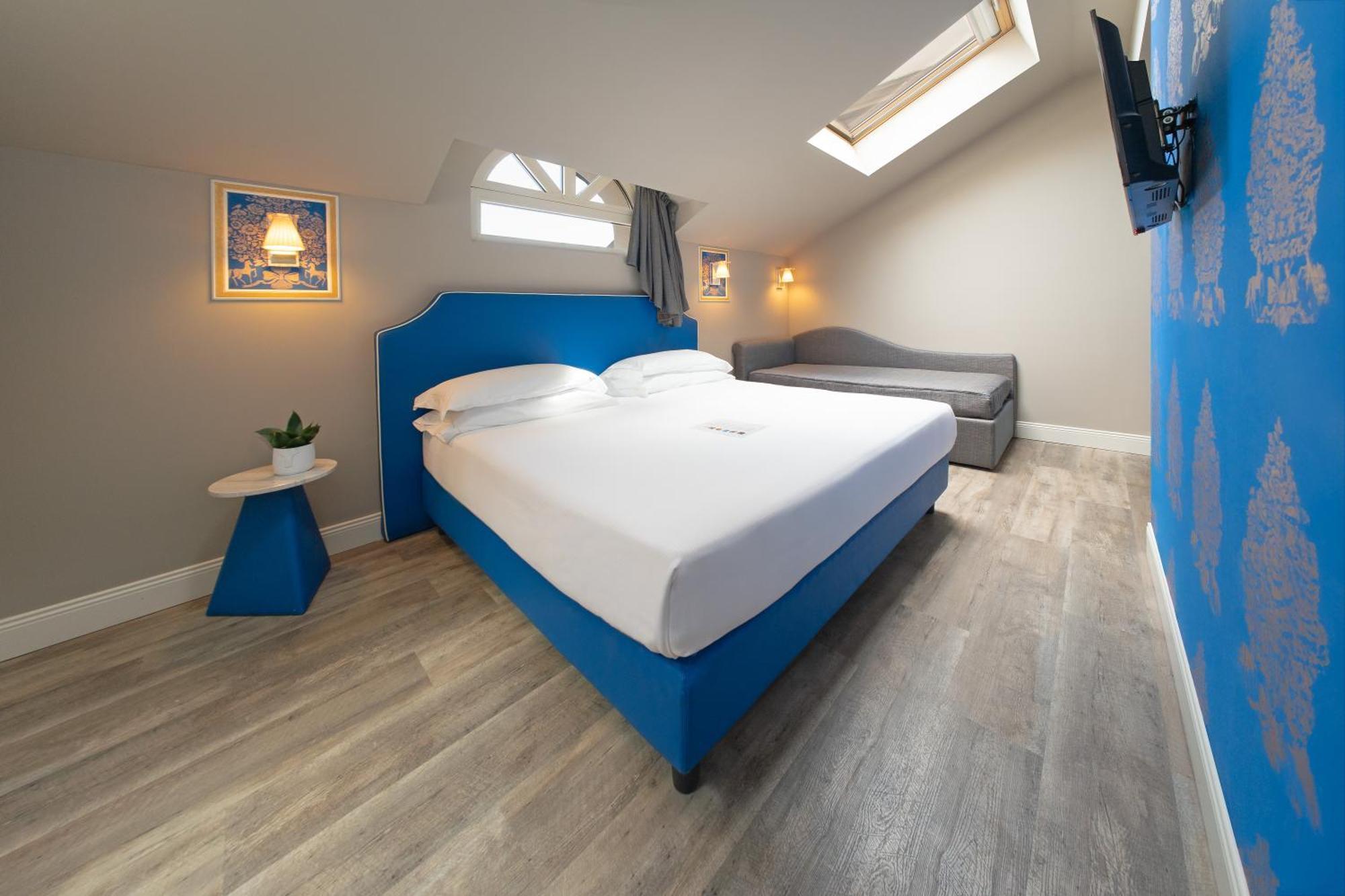 Hotel Al Campanile - Luxury Suites & Apartments Μπαβένο Εξωτερικό φωτογραφία