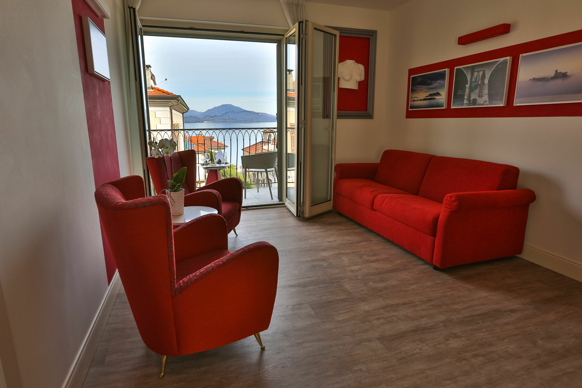 Hotel Al Campanile - Luxury Suites & Apartments Μπαβένο Εξωτερικό φωτογραφία